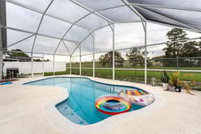 East Orlando Getaway - 3BR/2BTH - *Pool *Parking